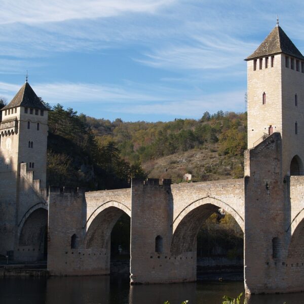 Pont de Cahors dans le Lot (46)