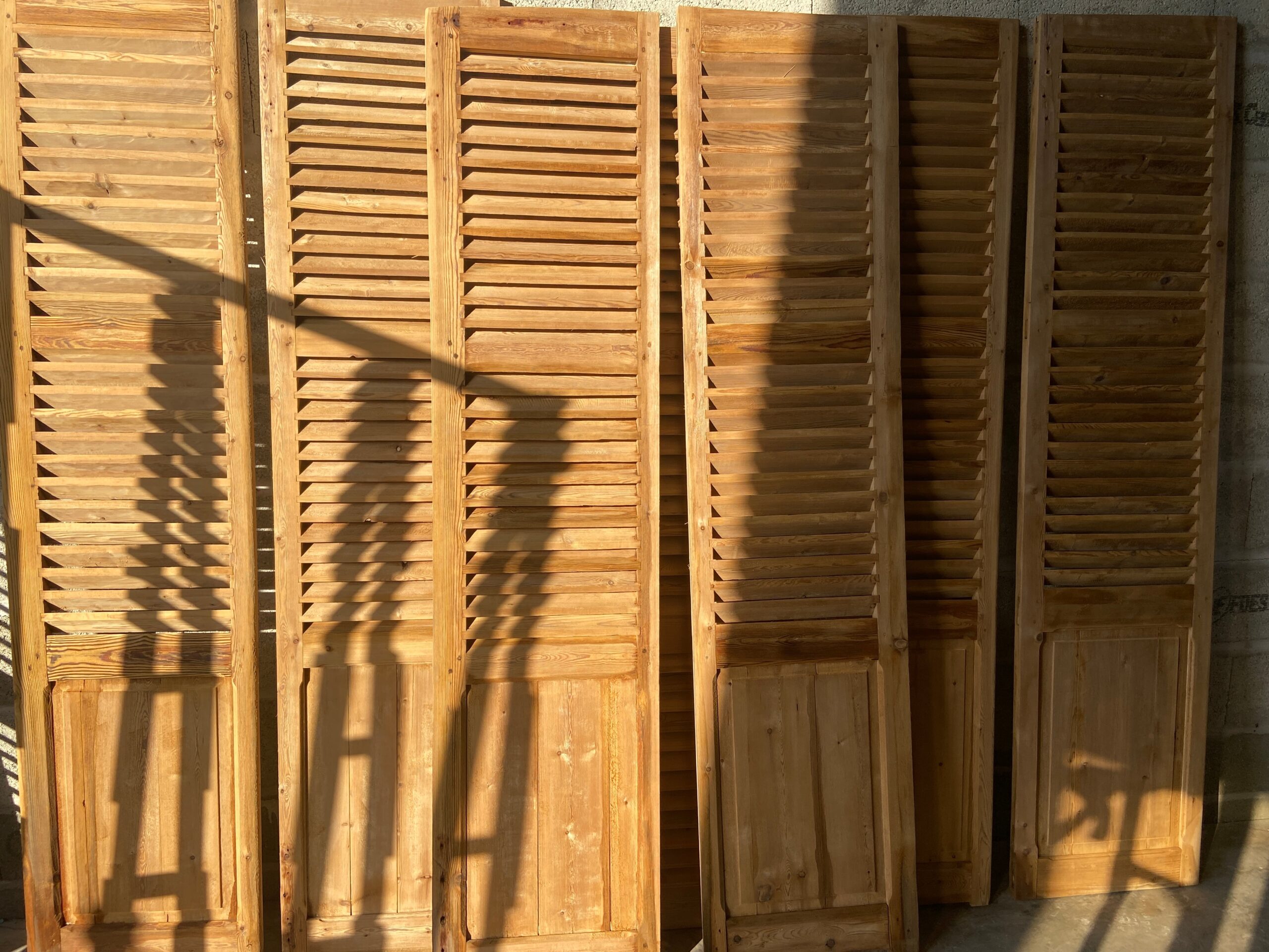 Lire la suite à propos de l’article Décapage de volets bois : nos tarifs